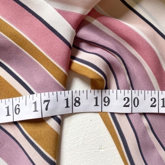 Lipslide Pink and Neutral Striped Cropped Button Down Top - Picture 5 of 8